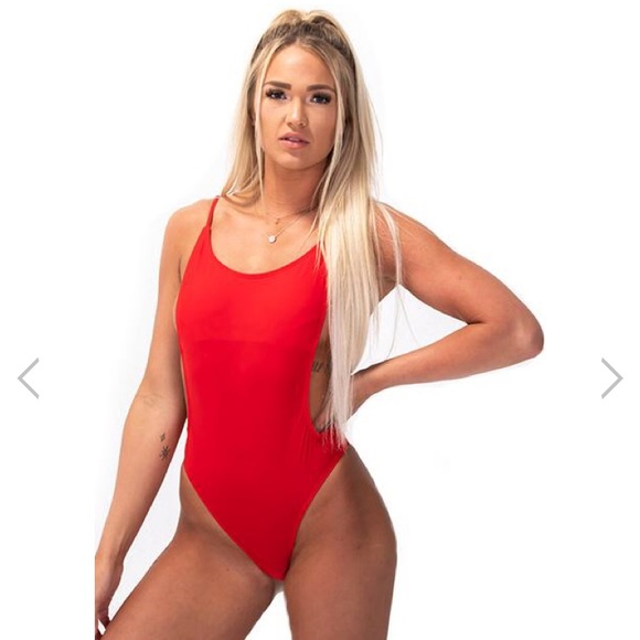 NWT Sunnycoclothing Pamela Viral Suit Size M Red - Picture 3 of 8